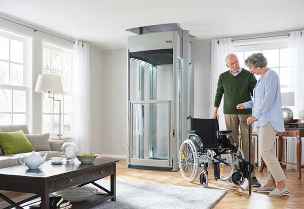 thang máy giành cho người ngồi xe lăn